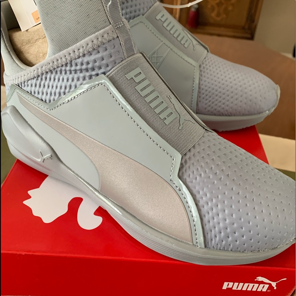 Puma women’s sneakers, NWT, size 7